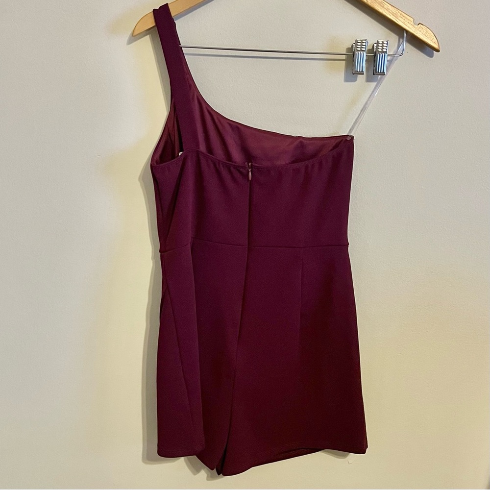 One-Shoulder Romper - Picture 4 of 5